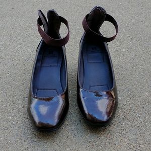 Women's white mountain shoes 10m brown